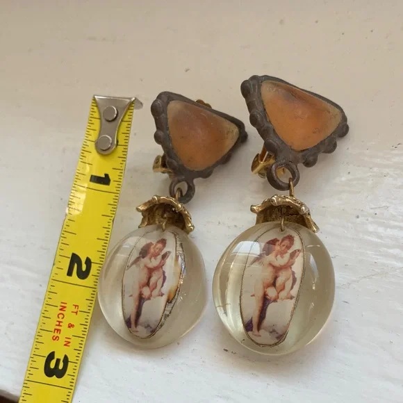 Vintage Lucite 80’s Angel Earrings long big chunky artisan clip on lightweight - Picture 8 of 11